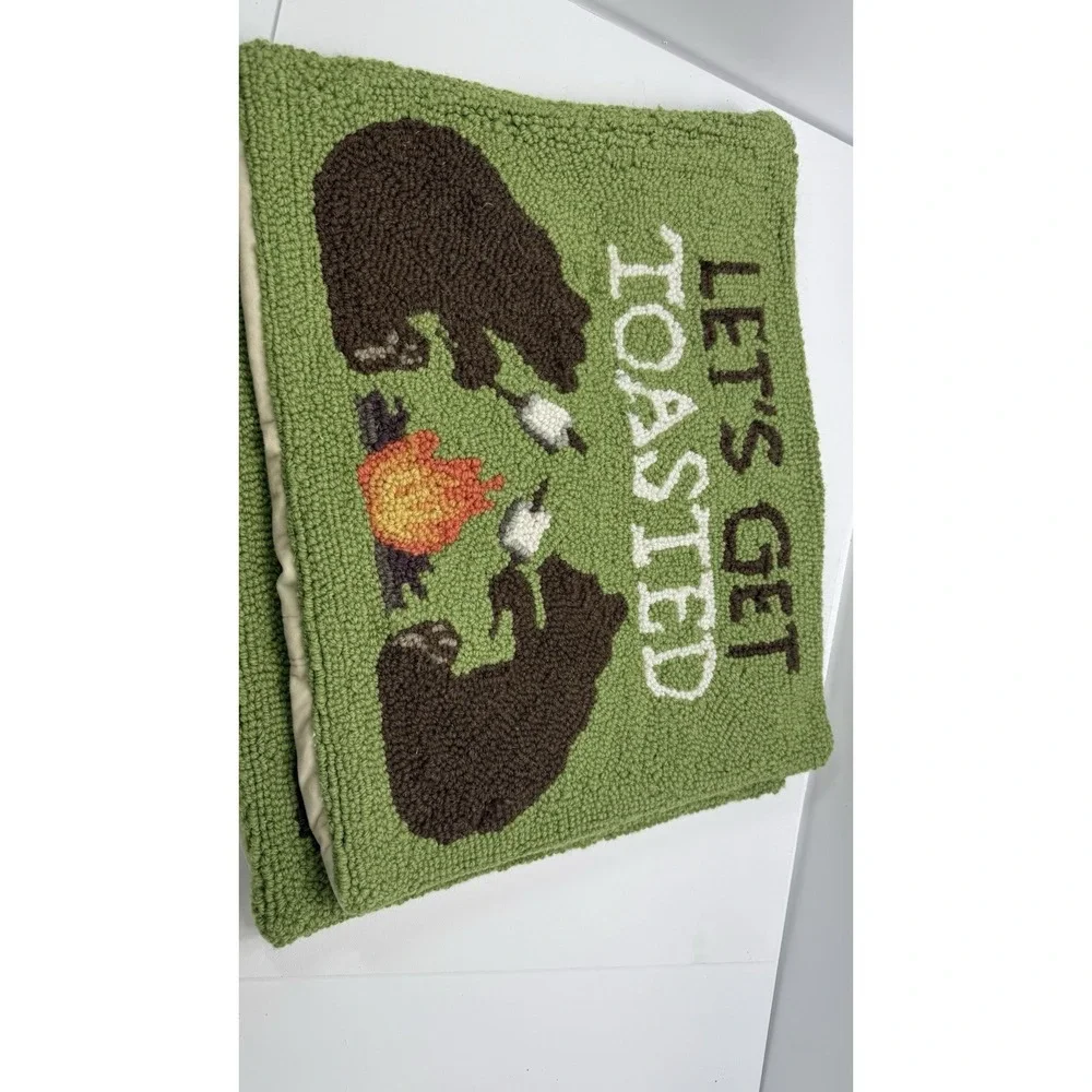 Peking Handicraft "Let's Get Toasted" Bear Campfire Hooked Two Pillow Shams Wool - Picture 4 of 12